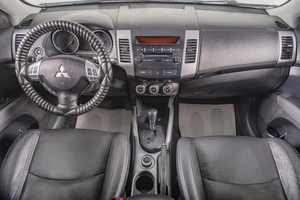 Внедорожник Mitsubishi Outlander 2010 года, 1379000 рублей, Томск