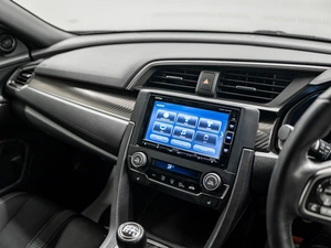 Хетчбэк Honda Civic 2018 года, 1820000 рублей, Красноярск