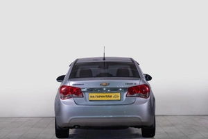 Седан Chevrolet Cruze 2010 года, 969000 рублей, Томск