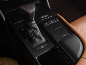 Седан Lexus ES 2020 года, 4029000 рублей, Тюмень