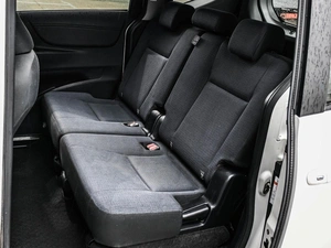 Минивэн Toyota Sienta 2015 года, 1319000 рублей, Кирилловка