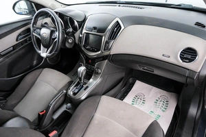 Хетчбэк Chevrolet Cruze 2013 года, 829000 рублей, Красноярск