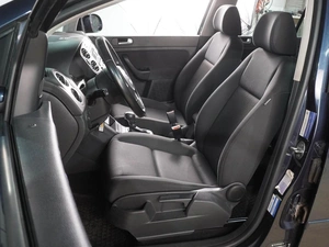Хетчбэк Volkswagen Golf Plus 2013 года, 939000 рублей, Воронеж
