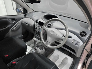 Хетчбэк Toyota Vitz 2001 года, 385000 рублей, Красноярск