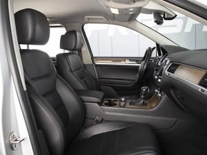 Внедорожник Volkswagen Touareg 2014 года, 2390000 рублей, Омск