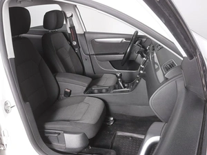 Седан Volkswagen Passat 2011 года, 799500 рублей, Ростов-на-Дону