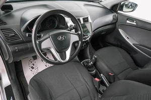 Седан Hyundai Solaris 2012 года, 829000 рублей, Красноярск