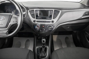 Седан Hyundai Solaris 2019 года, 1149000 рублей, Барнаул