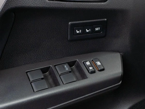 Внедорожник Toyota RAV4 2017 года, 2649000 рублей, Тюмень