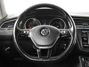 Внедорожник Volkswagen Tiguan 2018 года, 2194900 рублей, Казань