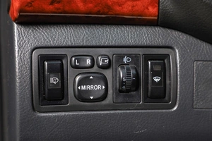 Седан Toyota Avensis 2004 года, 699000 рублей, Новосибирск