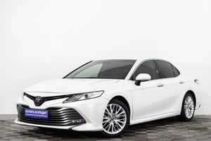 Седан Toyota Camry 2019 года, 3649000 рублей, Сургут