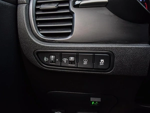 Хетчбэк Kia Rio X-Line 2019 года, 1430000 рублей, Краснодар