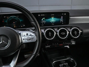 Хетчбэк Mercedes-benz A-класс 2018 года, 2199000 рублей, Кирилловка