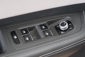 Внедорожник Volkswagen Teramont 2023 года, 5599000 рублей, Омск