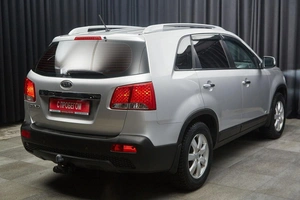 Внедорожник Kia Sorento 2012 года, 1650000 рублей, Красноярск