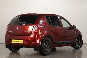 Хетчбэк Renault Sandero 2010 года, 509000 рублей, Челябинск