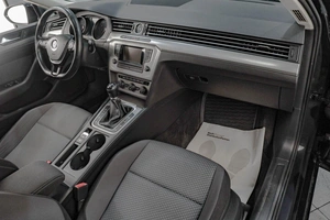 Седан Volkswagen Passat 2015 года, 1519000 рублей, Челябинск