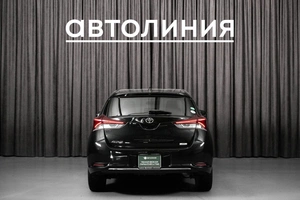 Хетчбэк Toyota Auris 2017 года, 1325000 рублей, Красноярск