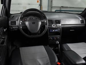 Хетчбэк ВАЗ (LADA) Priora 2010 года, 369000 рублей, Воронеж