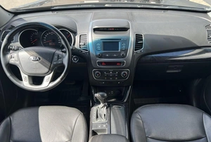 Внедорожник Kia Sorento 2017 года, 2635000 рублей, Солонцы
