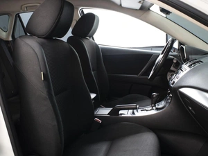 Хетчбэк Mazda 3 2013 года, 1050000 рублей, Омск