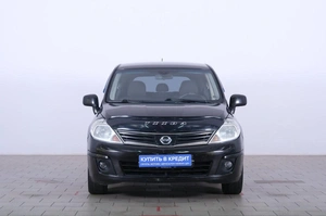 Хетчбэк Nissan Tiida 2010 года, 679000 рублей, Омск