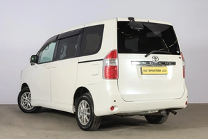 Минивэн Toyota Noah 2008 года, 1409000 рублей, Новосибирск