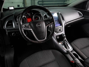 Хетчбэк Opel Astra GTC 2013 года, 859000 рублей, Воронеж