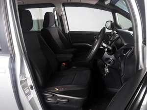 Минивэн Toyota Voxy 2017 года, 1998000 рублей, Минеральные Воды