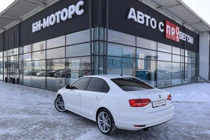 Седан Volkswagen Jetta 2015 года, 1380000 рублей, Мирное