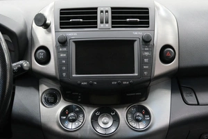 Внедорожник Toyota RAV4 2011 года, 1649000 рублей, Омск