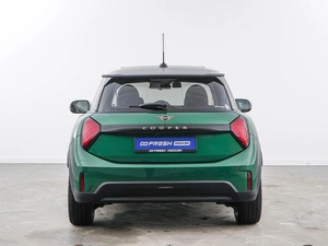 Хетчбэк MINI Cooper 2024 года, 4898999 рублей, Москва