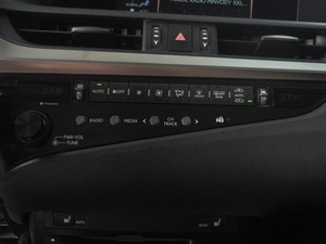 Седан Lexus ES 2019 года, 3398000 рублей, Минеральные Воды