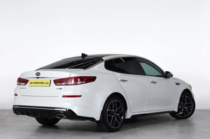Седан Kia Optima 2019 года, 1959000 рублей, Новосибирск