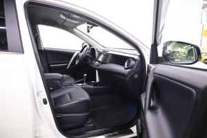 Внедорожник Toyota RAV4 2017 года, 2700000 рублей, Брянск