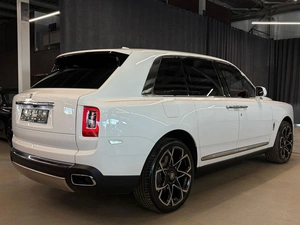 Внедорожник Rolls-Royce Cullinan 2022 года, 37990000 рублей, Павловская Слобода