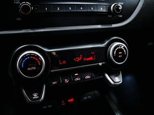 Хетчбэк Kia Rio X-Line 2019 года, 1370000 рублей, Красноярск