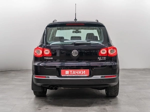 Внедорожник Volkswagen Tiguan 2010 года, 1155000 рублей, Красноярск
