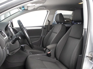 Хетчбэк Volkswagen Golf 2011 года, 790000 рублей, Омск