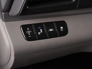 Седан Hyundai Elantra 2020 года, 1525000 рублей, Красный Пахарь