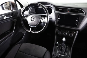 Внедорожник Volkswagen Tiguan 2018 года, 3129000 рублей, Пермь