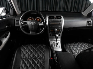 Седан Toyota Corolla 2010 года, 1019000 рублей, Тюмень