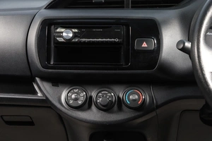 Хетчбэк Toyota Vitz 2019 года, 1129000 рублей, Новосибирск