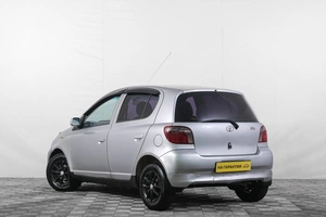 Хетчбэк Toyota Vitz 2000 года, 329000 рублей, Кемерово