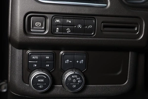 Внедорожник Chevrolet Tahoe 2021 года, 9999000 рублей, Новосибирск