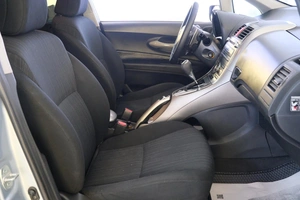 Хетчбэк Toyota Auris 2008 года, 699000 рублей, Омск