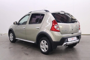 Хэтчбек Renault Sandero 2013 года, 800000 рублей, Брянск