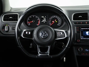 Седан Volkswagen Polo 2020 года, 1499077 рублей, Москва
