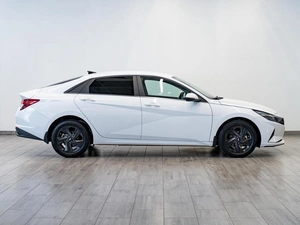 Седан Hyundai Elantra 2021 года, 2074000 рублей, Саратов